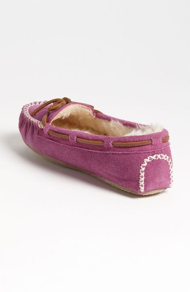 minnetonka cally slippers sale