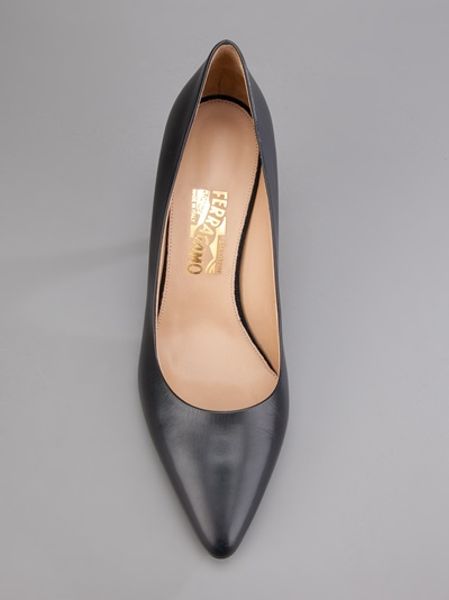 ferragamo pointed toe pumps