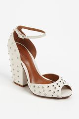 Schutz Sherman Pump