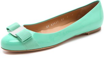 Ferragamo Varina Patent Bow Flats - Lyst