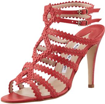 Manolo Blahnik Ries Pinked Strap Sand - Lyst