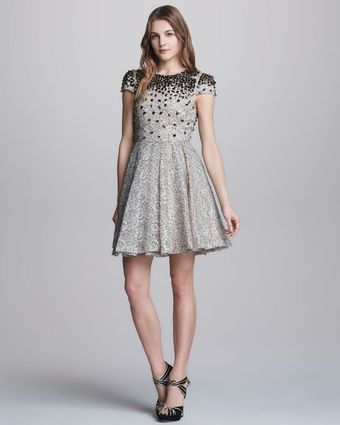 Alice + Olivia Aubree Beadtop Lace Dress - Lyst