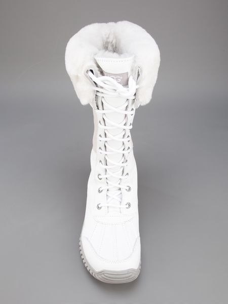ugg adirondack quilted ski boot in white