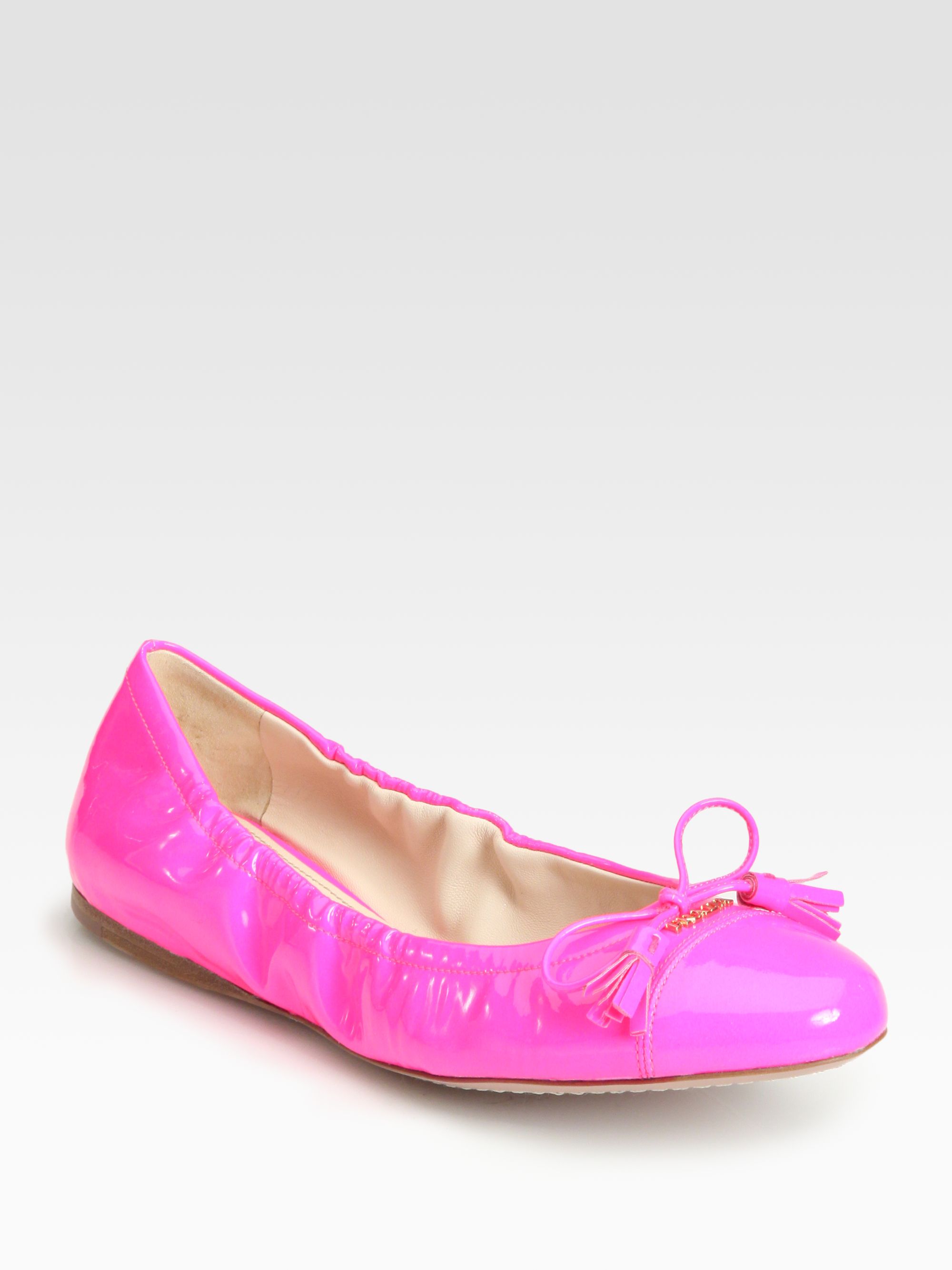 Prada Patent Leather Ballet Flats in Pink | Lyst