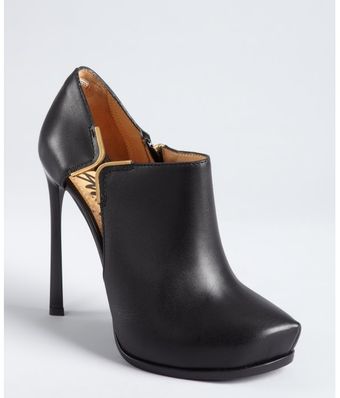 Lanvin Black Leather Cutout Detail Ankle Boots - Lyst