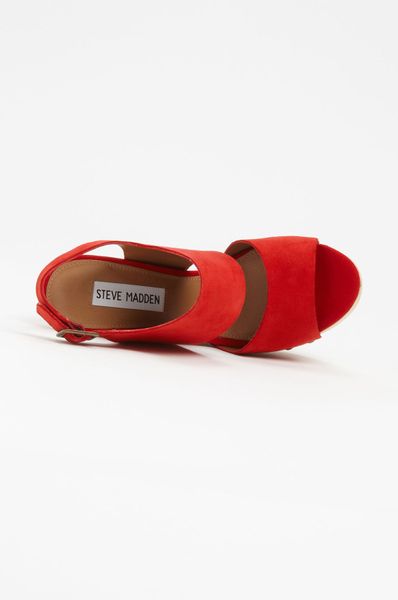 steve madden red flat sandals