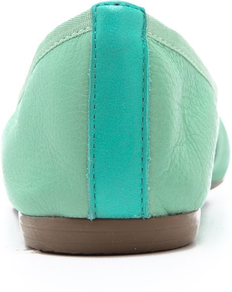 steve madden cap toe flats