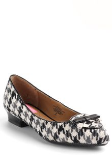 Isaac Mizrahi Deborah 2 Houndstooth Flats - Lyst