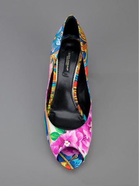 dolce and gabbana window pump