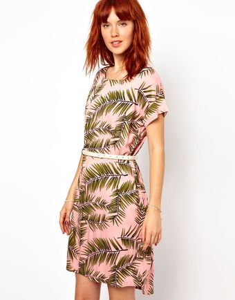 Ganni Woven Tee Dress in Palm Print with Patent Leather Belt - Lyst