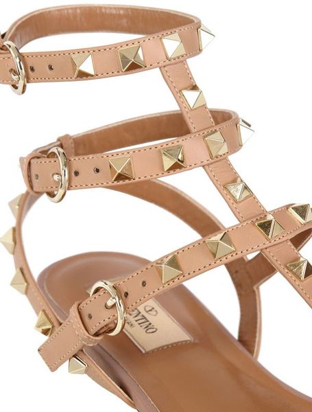 Valentino Rock Stud Sandals in Beige (nude) | Lyst