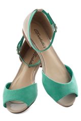 ModCloth Boardwalk Brunch Flat in Ice