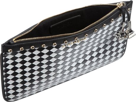 How to make a lined zippered pouch tutorial | Skip To My Lou