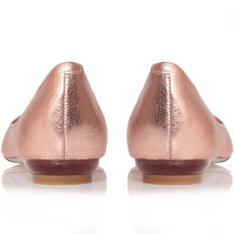 Nine West Guzzler Flat Shoes in Gold (Rose Gold) | Lyst