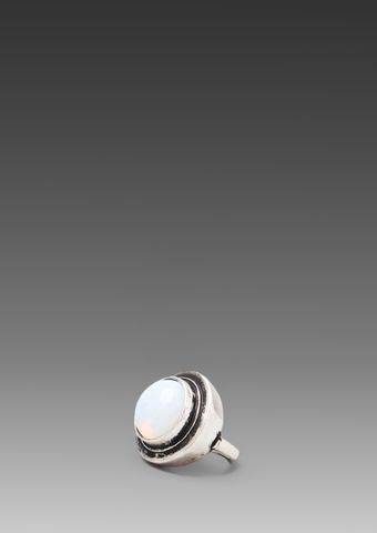 Low Luv X Erin Wasson Circle Moonstone Ring - Lyst
