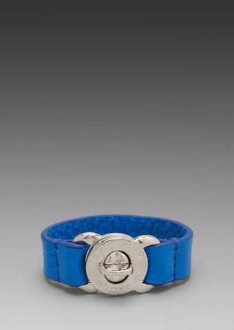 Marc By Marc Jacobs Large Turnlock Leather Bracelet in Electric Blue Lemonade - Lyst