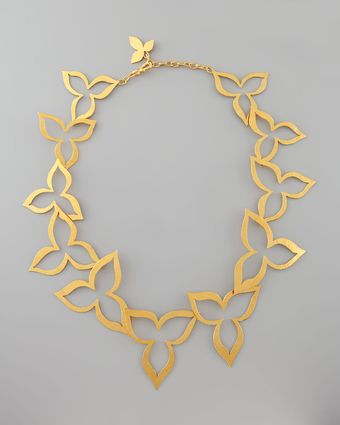 Herve Van Der Straeten Hammered Gold Flower Necklace - Lyst