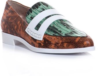 Kenzo Textured Point Toe Loafers - Lyst
