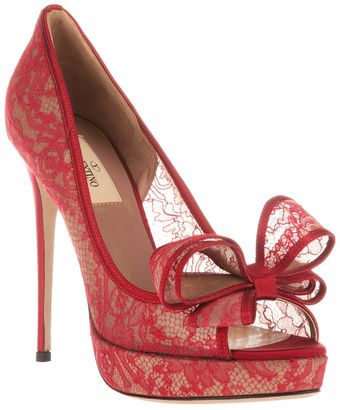 Valentino Lace Peep Toe Pump - Lyst