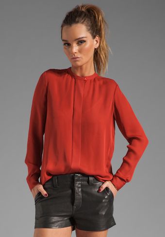 Vince Silk Pleat Back Blouse in Crimson - Lyst
