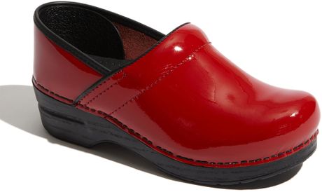 red patent leather danskos