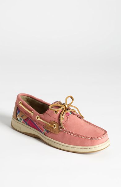 Add collegiate flair to your look with these women's Campus Cruzerz South Carolina Gamecocks boat shoes. In brown. SHOE FEATURES Team embroidery Plaid