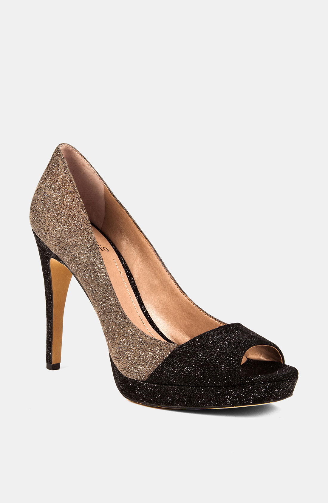 airmosah pump vince camuto