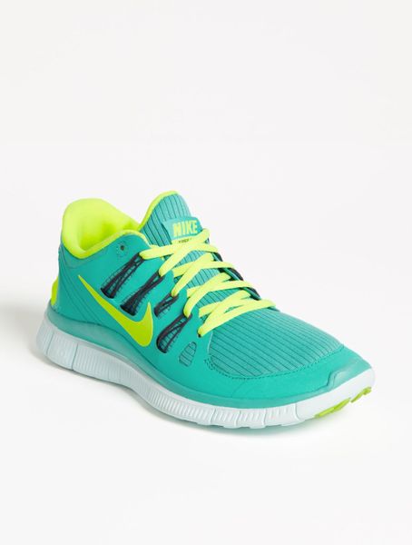 Nike Free 50 Running Shoe Women in Blue (turquoise