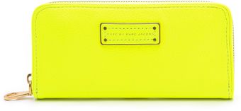 Marc By Marc Jacobs Too Hot To Handle Slim Zip Around Wallet - Lyst