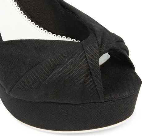 Nine West Chillpill Canvas Wedge Sandals in Black | Lyst