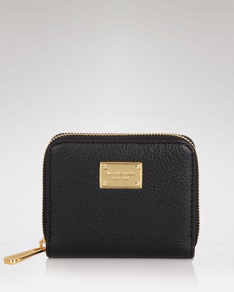 Michael Michael Kors Small Zip Around Wallet in Black | Lyst