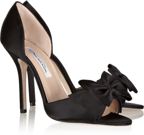 delin renta oscar pumps satin embellished bow