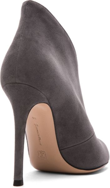 gianvito rossi pointed toe bootie
