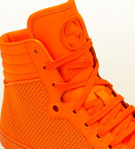 sneakers neon orange