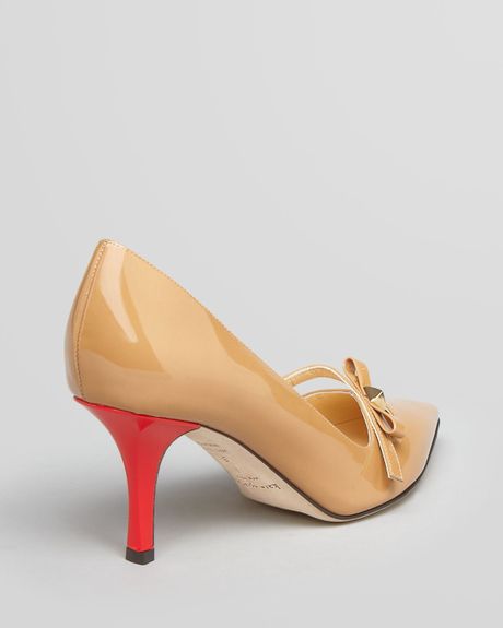 camel pointed heels