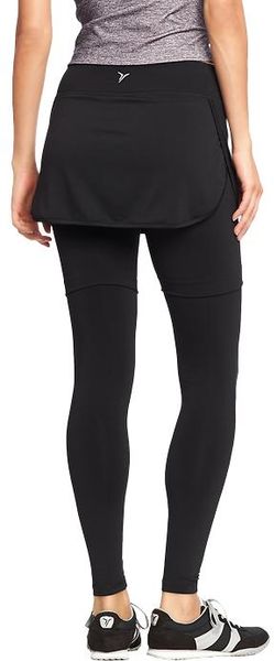 Old Navy Active By Skirted Compression Leggings in Black (Black Jack) Old Navy Active By Skirted Compression Leggings in Black (Black Jack)