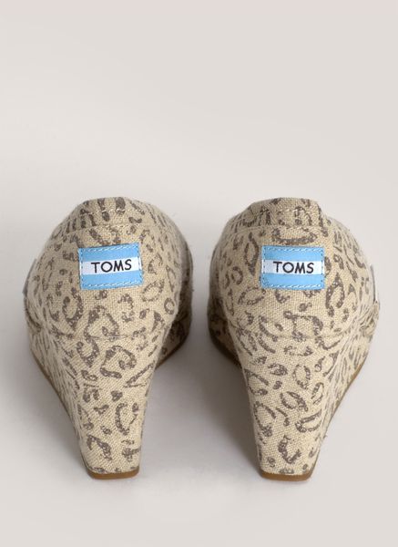 Toms Leopard print Wedges in Beige (Animal Print) | Lyst