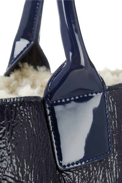 Tory Burch Ella Patent Shearling Tote in Blue (Navy)