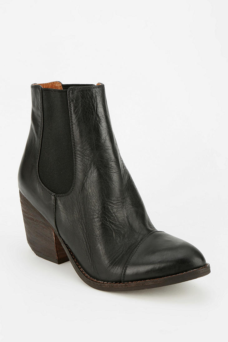 Urban Outfitters Jeffrey Campbell Montana Ankle Boot in Black | Lyst
