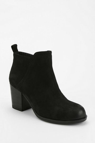 Urban Outfitters Vagabond Marion Nubuck Leather Ankle Boot in Black ...