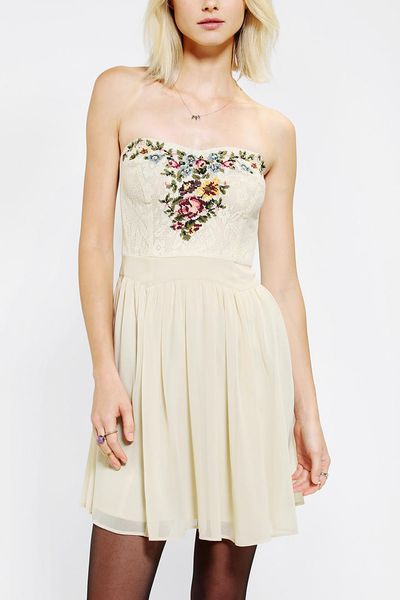 Urban Outfitters Kimchi Blue Needle-point Strapless Dress in Beige ...