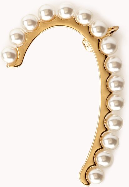 Forever 21 Faux Pearl Stud Ear Cuff in White (Creamgold)