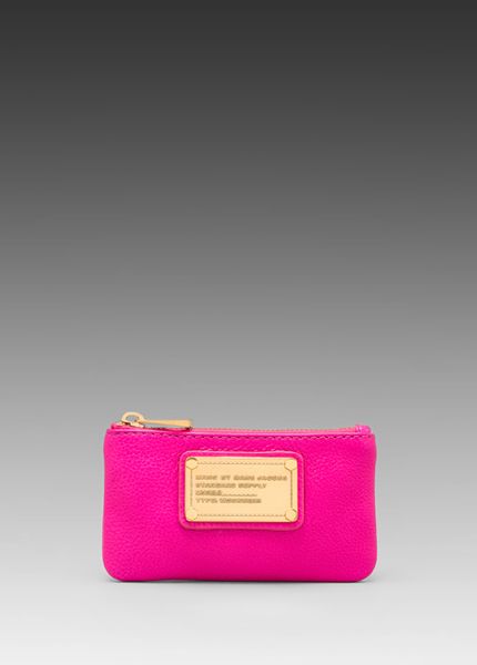 marc jacobs pink pouch