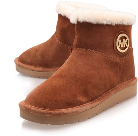 michael kors tan boots