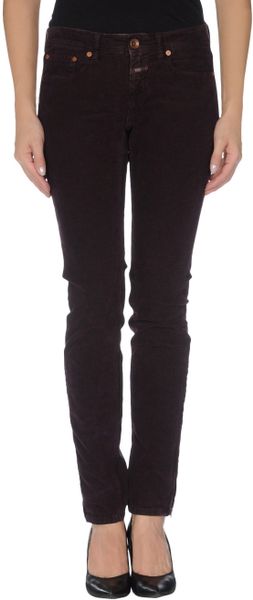 Closed Casual Pants in Purple (Deep purple)
