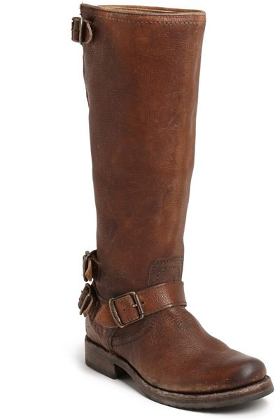 frye veronica zip back boot