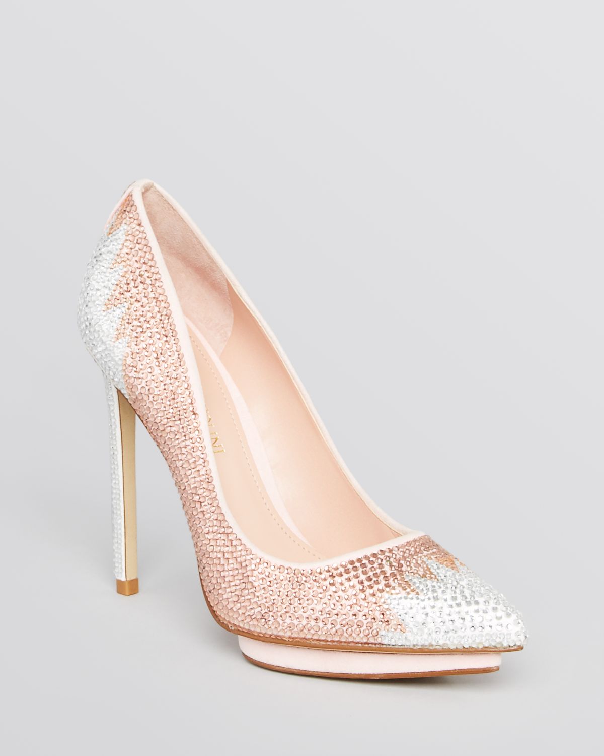 pointed platform pumps