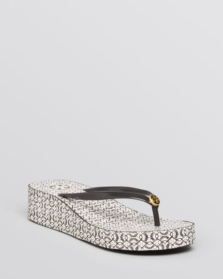 Tory Burch Thandie Wedge Flip Flops in Black (Black Vanotti) | Lyst