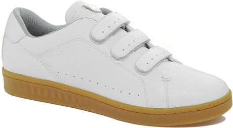 lacoste trainers with velcro