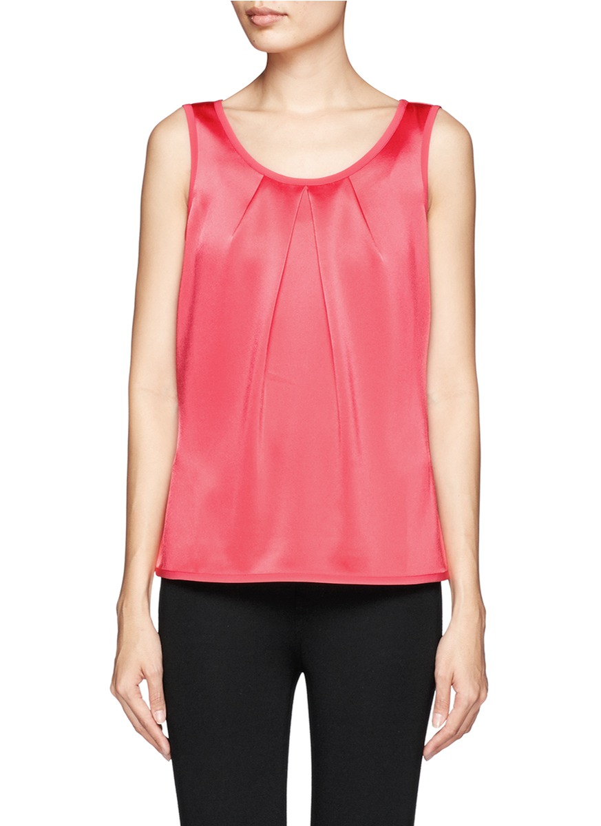 Modest Tops: Pleated Collar Top in Red